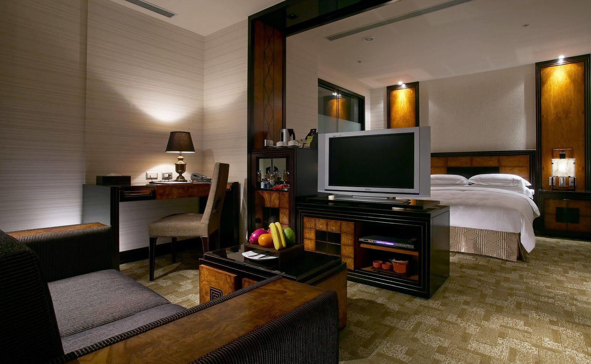 Hotel Sense Тайбэй Экстерьер фото