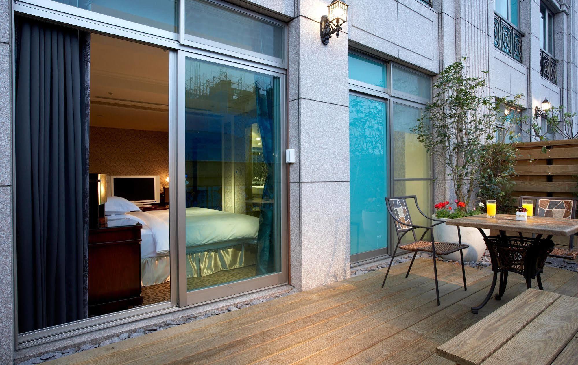 Hotel Sense Тайбэй Экстерьер фото